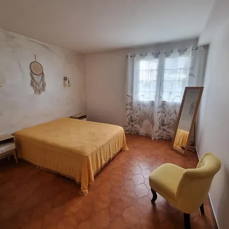 T2 En Rez De Apartment