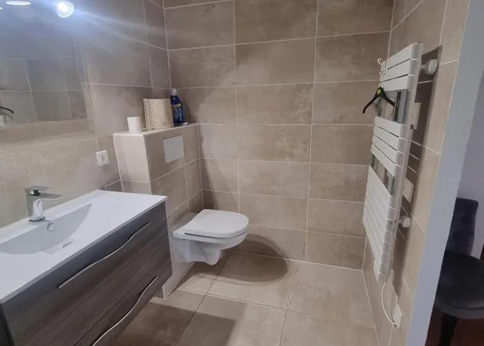 Appartement T2 En Rez De *