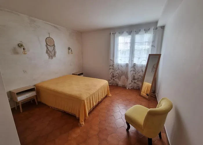 T2 En Rez De Appartement
